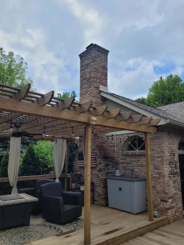 Outdoor fireplace