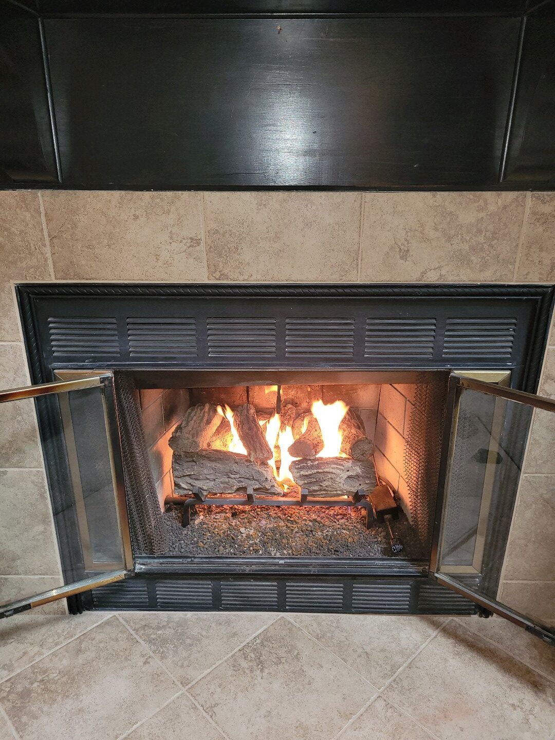 original photo of a lit gas fireplace
